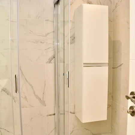 Apartament Duque Beachfront Elite *