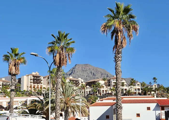 Апартаменти Duque Beachfront Elite