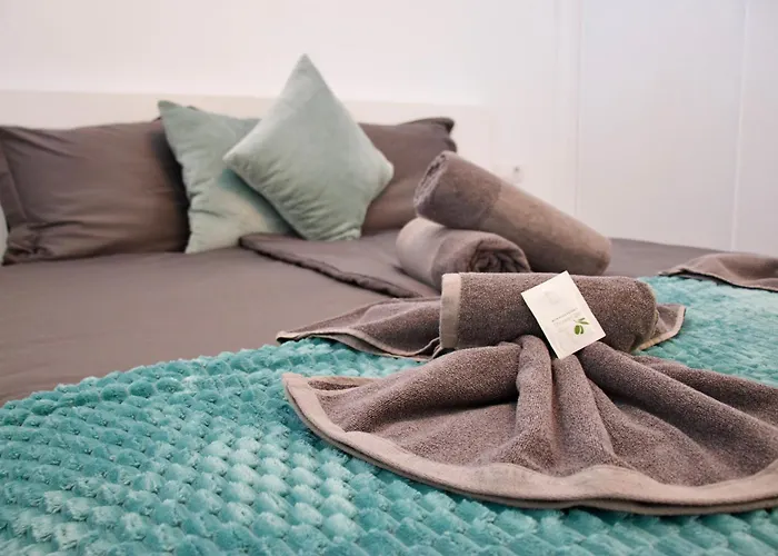 Duque Beachfront Elite Апартаменти *