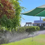 Duque Beachfront Elite 公寓