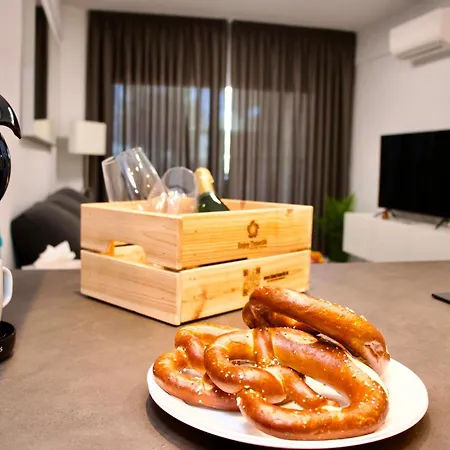 Apartment Duque Beachfront Elite